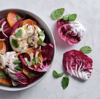 Radicchio, Cara Cara oranges, citrus-pickled fennel, burrata, mint, and balsamic reduction: winter to spring captured in one luscious dream salad. Link in bio for the recipe.
.
.

#f52grams #bonappetit #citrusseason #saladsofinstagram #farmersmarketfinds #bombesquad #onmytable #makeitdelicious #lifeandthyme #foodblogfeed