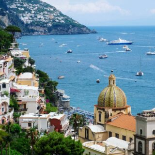 Positano was fine, I guess. Nothing much to look at, but there were some moderately-okay views. #saidnooneever #lies #spoiledbrats
.
.
.
#positanoitaly #amalficoast #fromwhereistand #viewsfordays #wanderlust #travelphotography #livecolorfully #thatsdarling #darlingweekend #getsumbbmoon